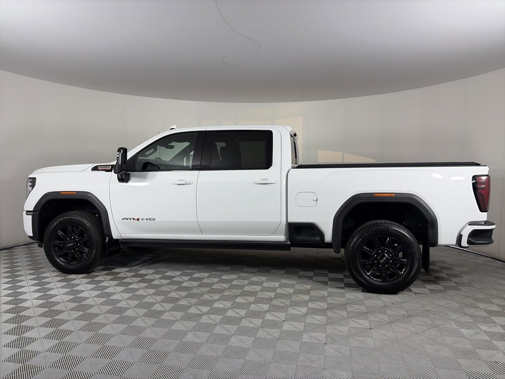 Used 2024 GMC Sierra 3500 AT4 w/ Technology Package image 2