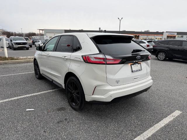 Certified 2024 Ford Explorer XLT w/ Equipment Group 202A image 3