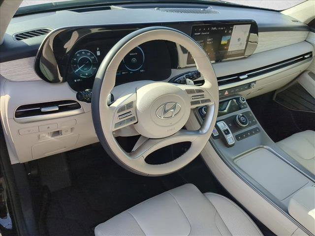 Used 2025 Hyundai Palisade Calligraphy image 10