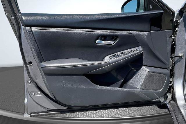 Used 2024 Nissan Sentra SV FWD image 23