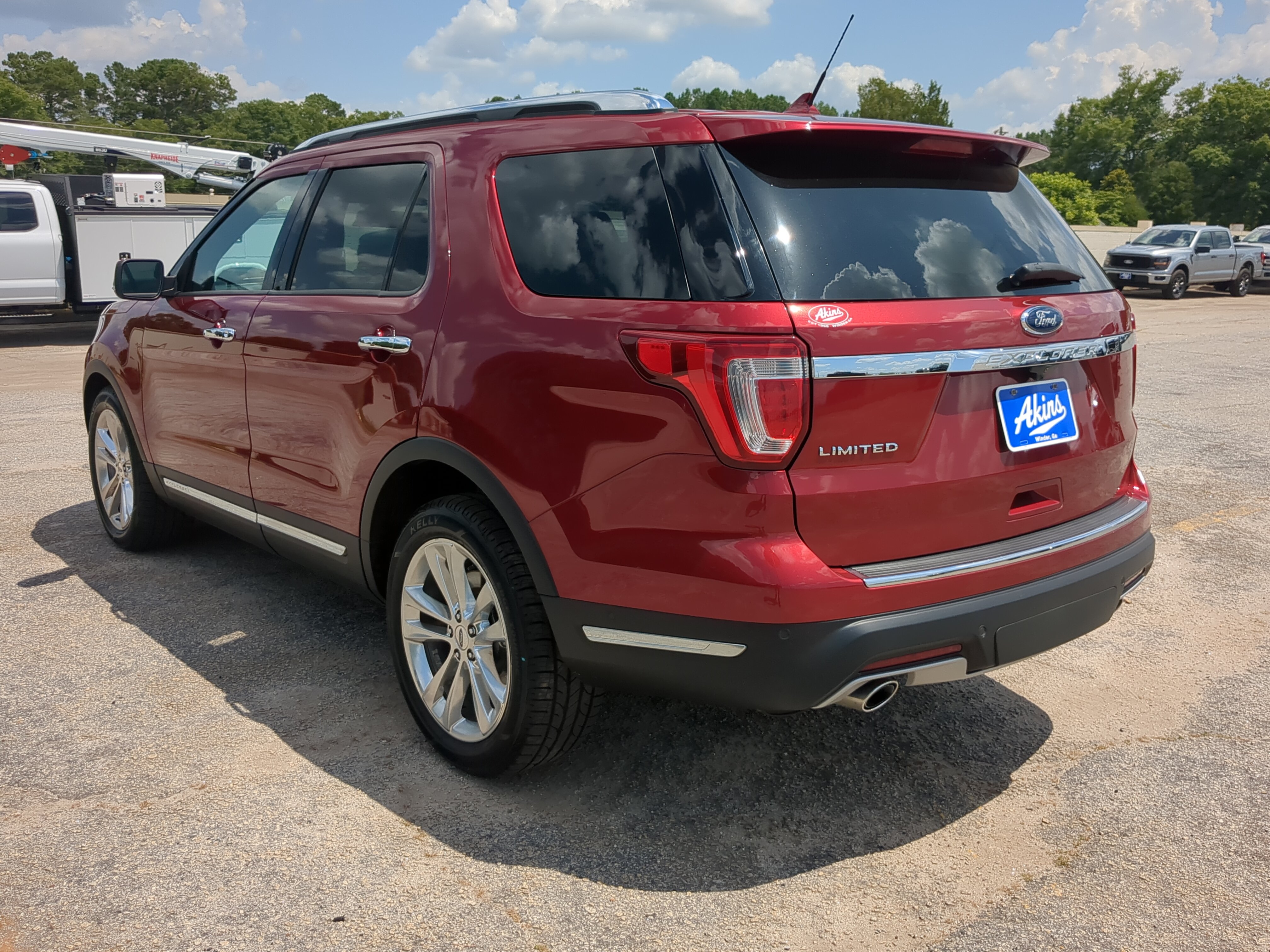 Certified 2018 Ford Explorer Limited w/ Equipment Group 301A FWD image 5
