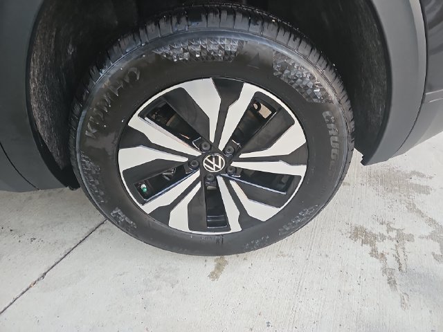 Used 2026 Volkswagen Atlas Cross Sport SE FWD image 30