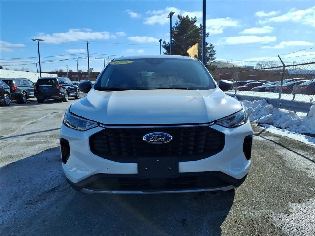 Certified 2025 Ford Escape Active AWD/4WD image 26
