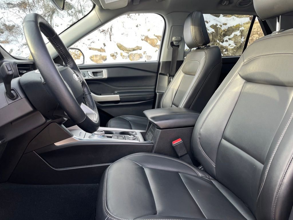 Certified 2022 Ford Explorer XLT w/ Equipment Group 202A image 20