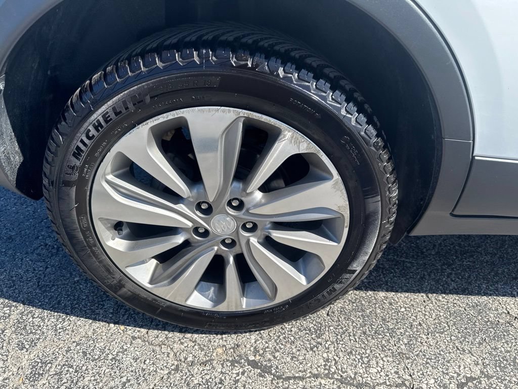 Used 2020 Buick Encore Preferred FWD image 36