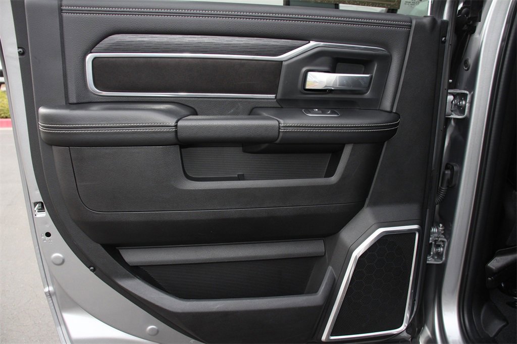 Used 2024 RAM 2500 Laramie w/ Night Edition image 21