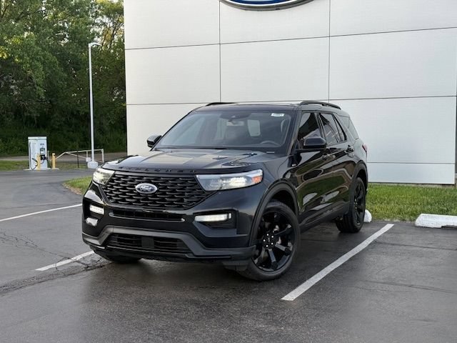 Certified 2024 Ford Explorer ST-Line w/ Class IV Trailer Tow Package AWD/4WD image 2