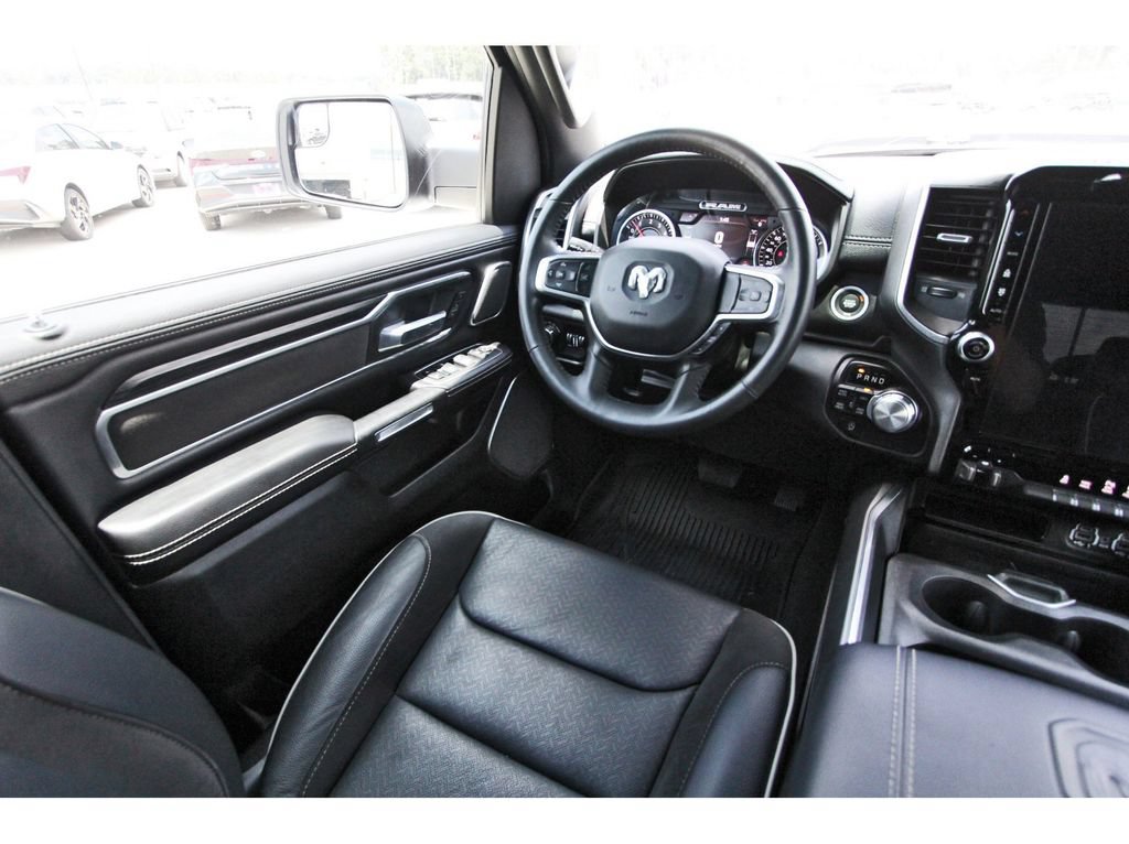 Used 2023 RAM 1500 Laramie AWD/4WD image 11