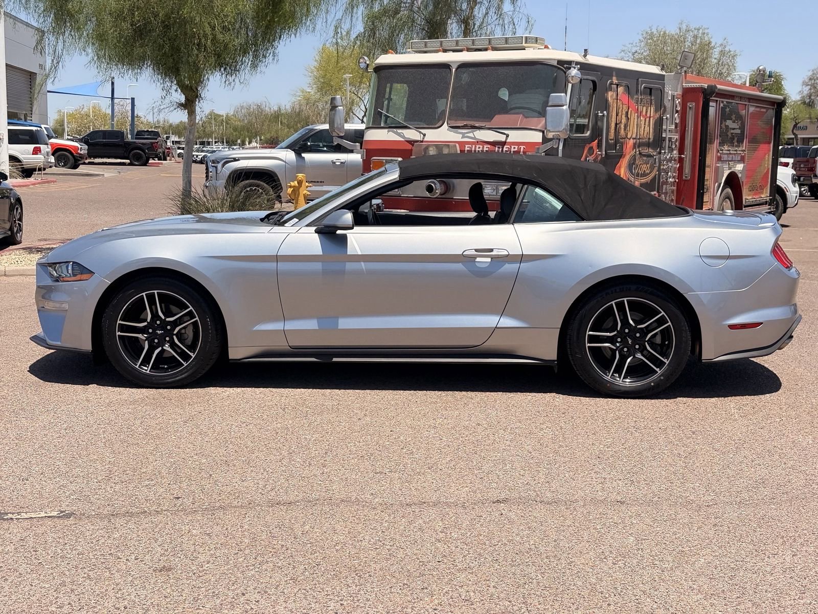 Certified 2023 Ford Mustang Premium RWD image 2