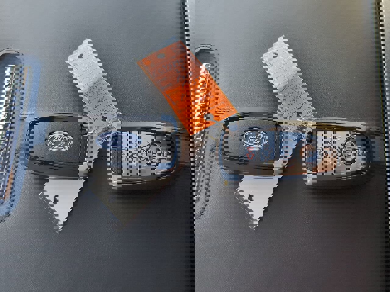 Certified 2025 Ford F450 Platinum w/ FX4 Off-Road Package image 28