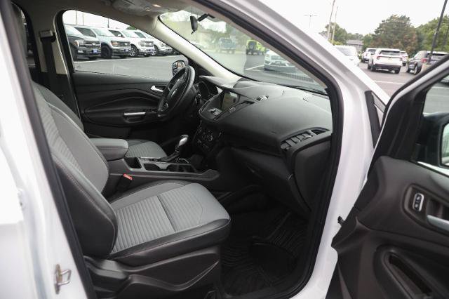 Certified 2019 Ford Escape SE FWD image 28