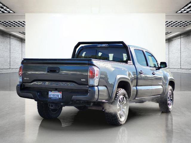 Used 2022 Toyota Tacoma TRD Sport AWD/4WD image 3