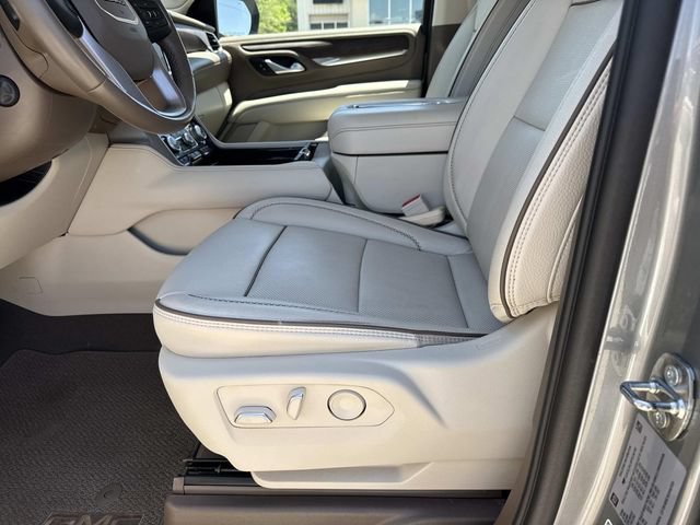Used 2023 GMC Yukon XL Denali AWD/4WD image 17