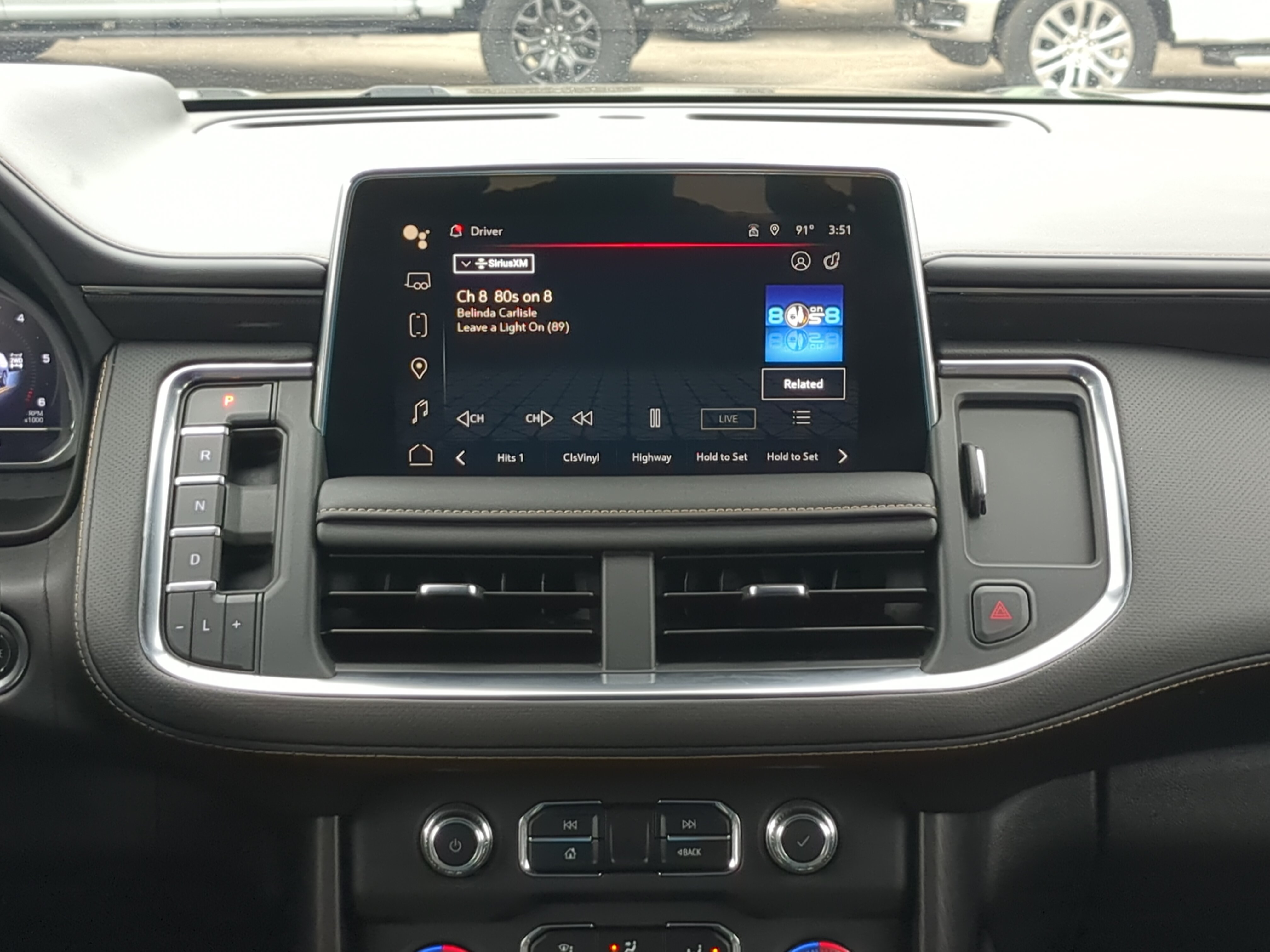Used 2024 GMC Yukon XL AT4 w/ Technology Package AWD/4WD image 16