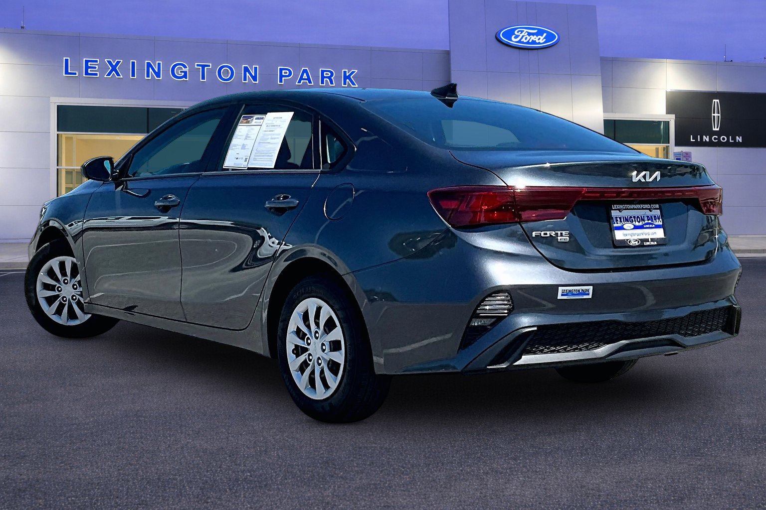 Used 2024 Kia Forte LX FWD image 4