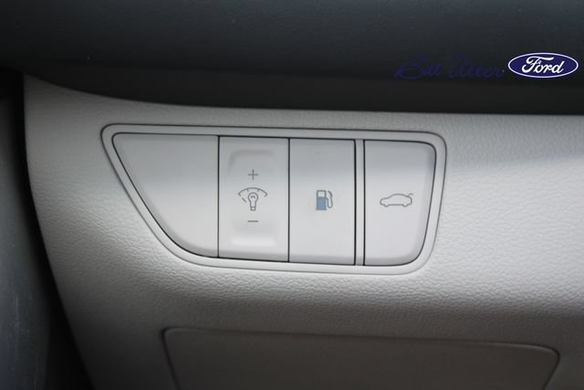 Used 2023 Genesis G70 2.0T RWD image 21