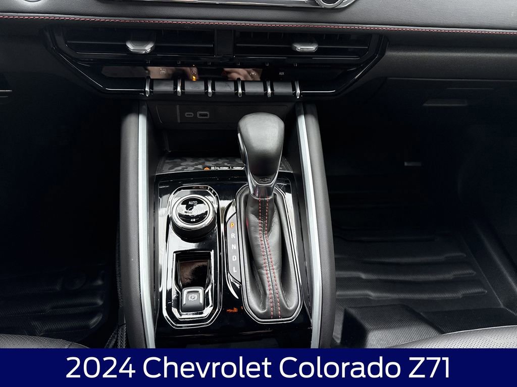 Used 2024 Chevrolet Colorado Z71 w/ Z71 Convenience Package 2 image 23