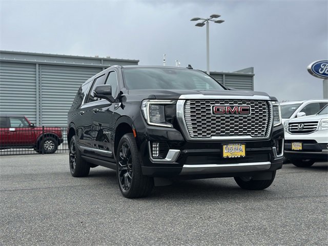 Used 2024 GMC Yukon XL Denali w/ Advanced Technology Package image 8