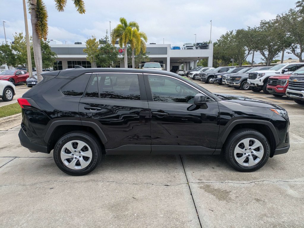 Used 2024 Toyota RAV4 LE FWD image 7