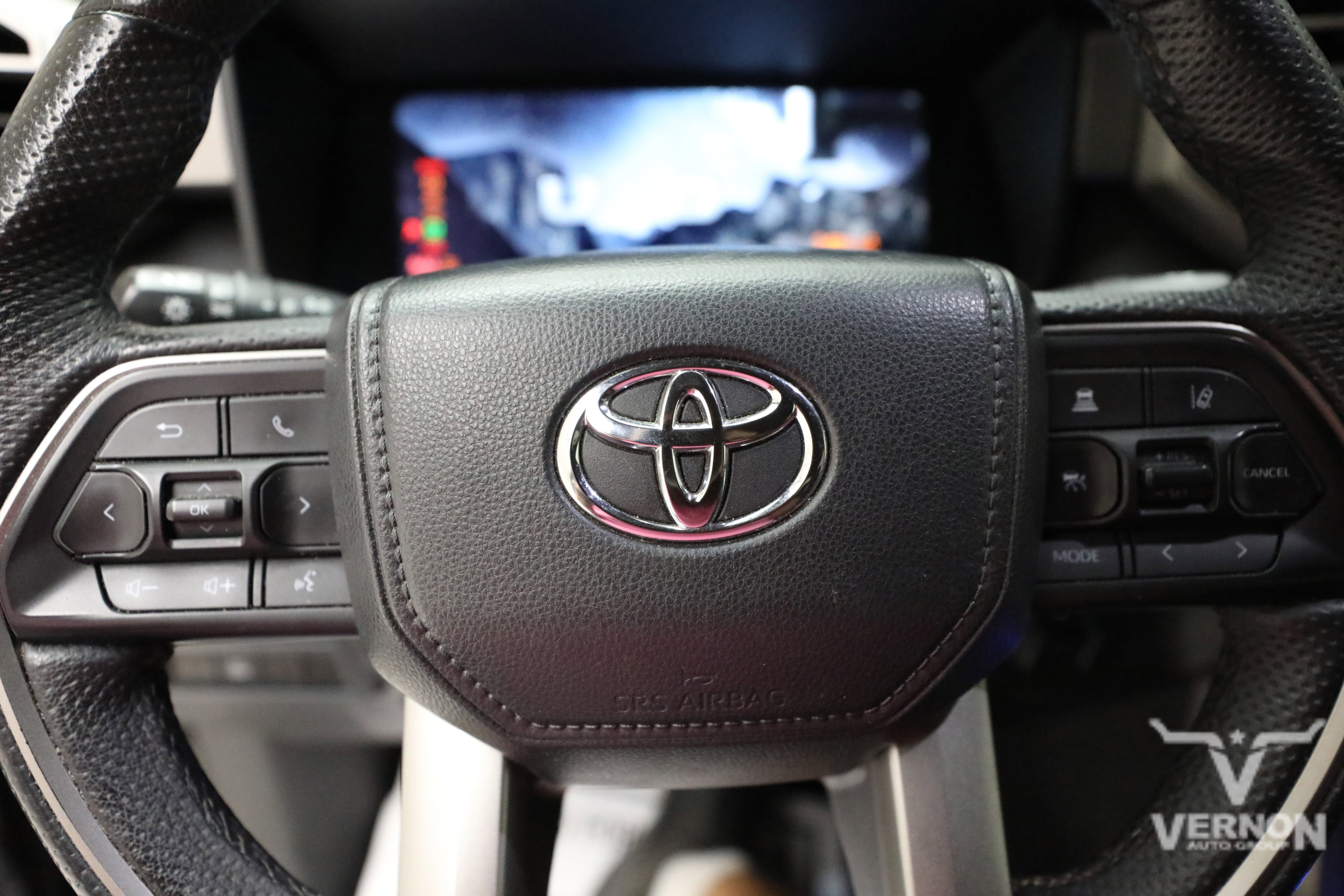 Used 2025 Toyota Tundra Limited w/ Power Package AWD/4WD image 23