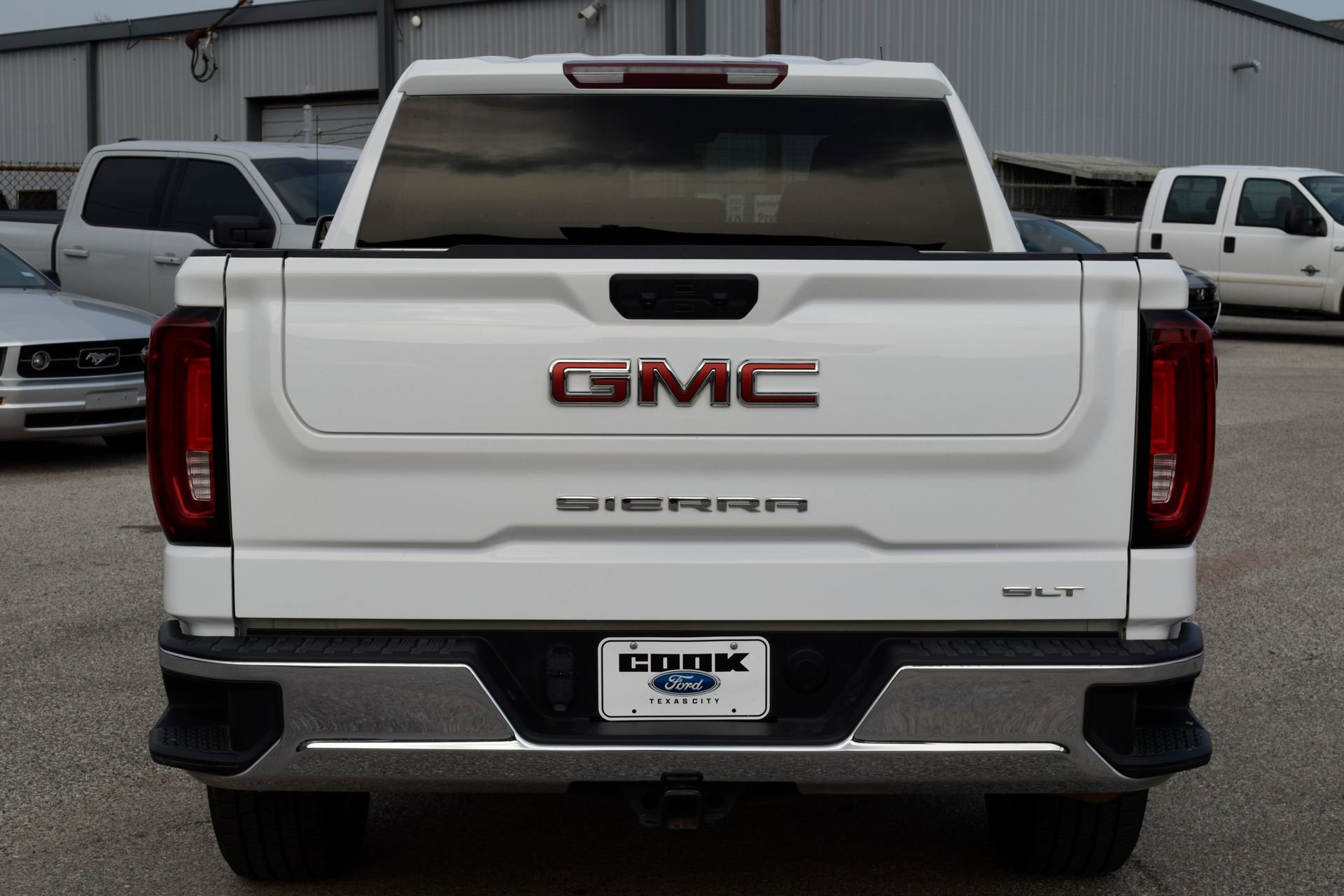 Used 2025 GMC Sierra 1500 SLT image 5