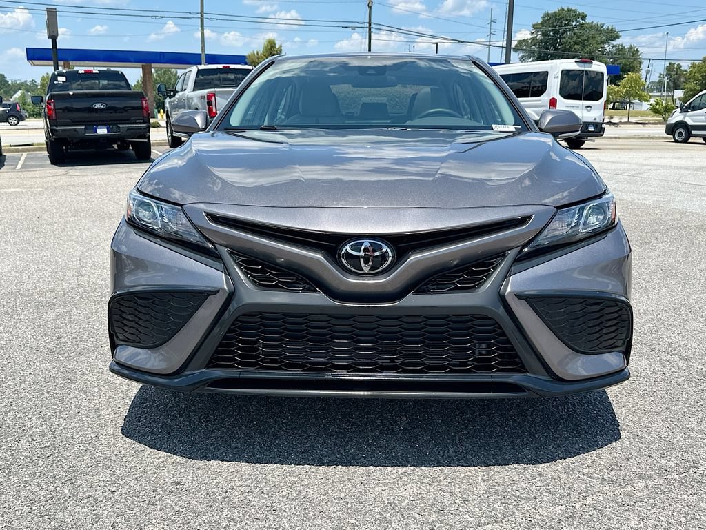 Used 2024 Toyota Camry SE FWD image 5