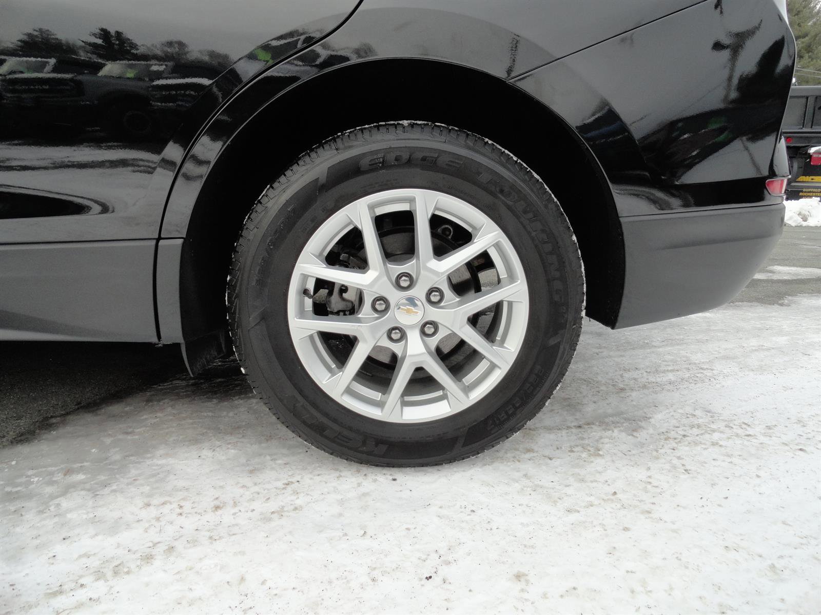 Used 2023 Chevrolet Equinox LT image 9