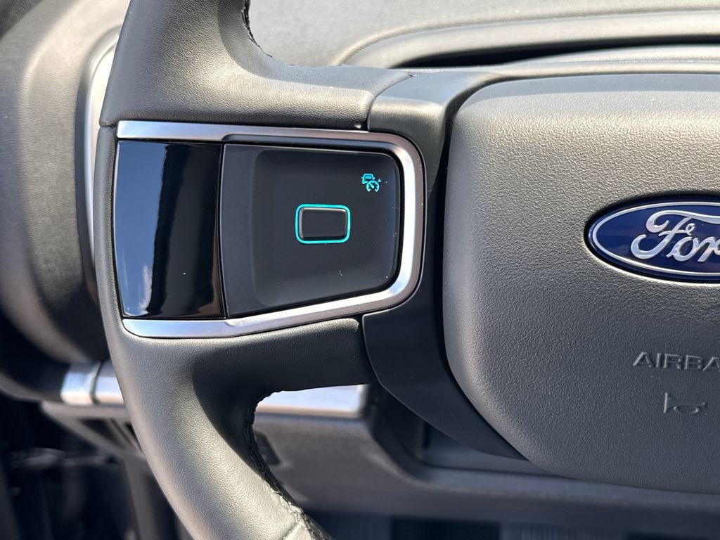 Certified 2025 Ford Expedition Active image 15