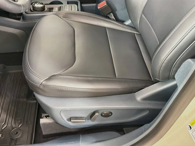 Certified 2024 Ford Maverick Lariat w/ Black Appearance Package FWD image 24