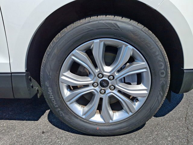 Certified 2024 Ford Edge Titanium w/ Equipment Group 301A AWD/4WD image 9