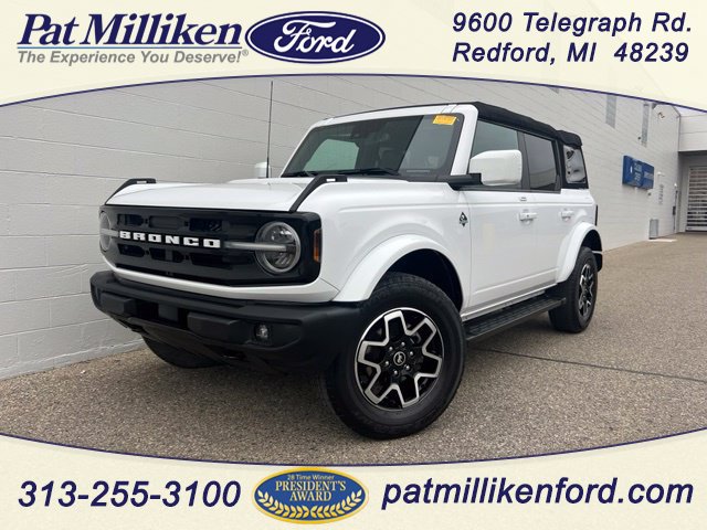 Certified 2023 Ford Bronco Outer Banks AWD/4WD image 1