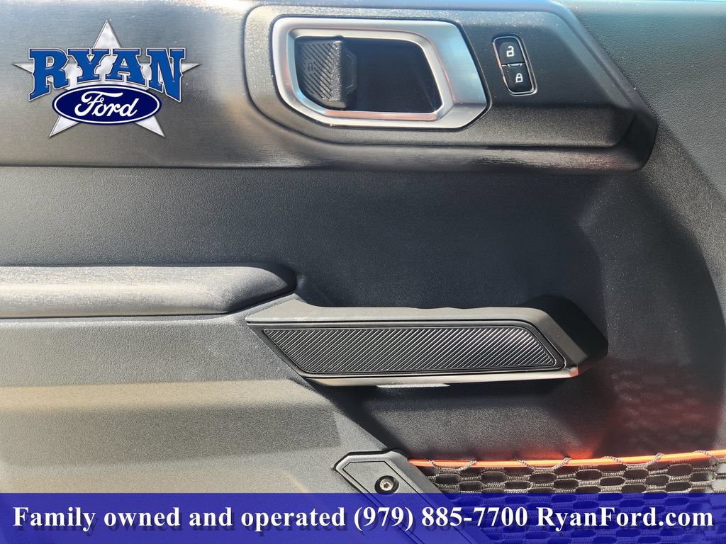 Certified 2025 Ford Bronco Raptor w/ Interior Carbon Fiber Pack AWD/4WD image 16