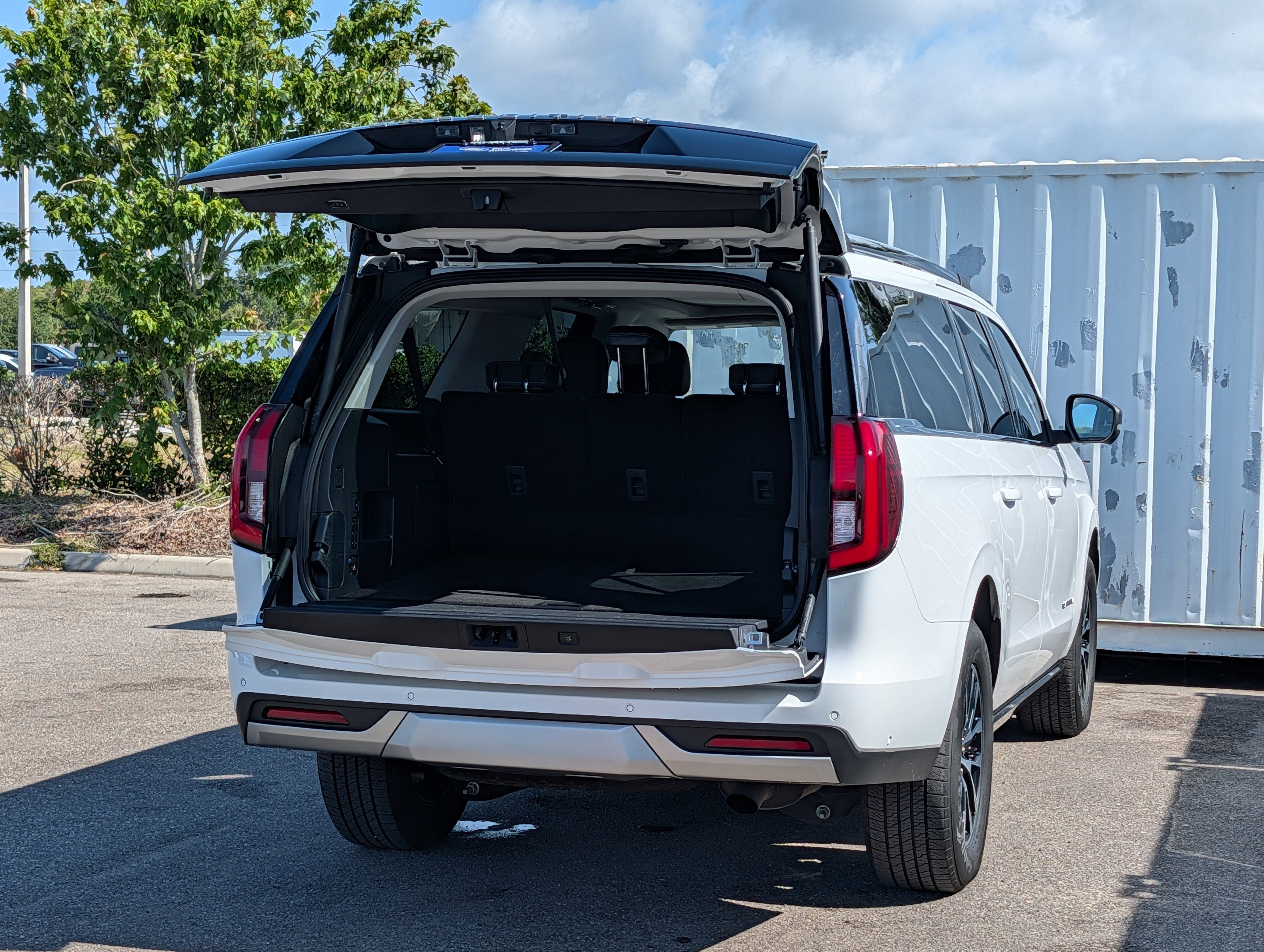 Certified 2025 Ford Expedition Max Platinum AWD/4WD image 16