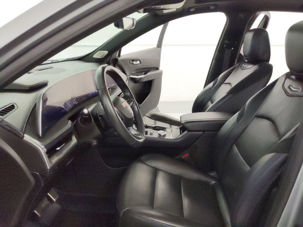 Used 2024 Cadillac XT4 Sport AWD/4WD image 15