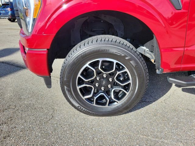 Certified 2021 Ford F150 XLT w/ Equipment Group 302A High image 8