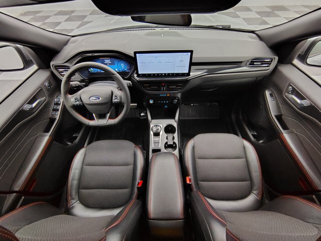 Certified 2023 Ford Escape ST-Line Select w/ Tech Pack #2 AWD/4WD image 2