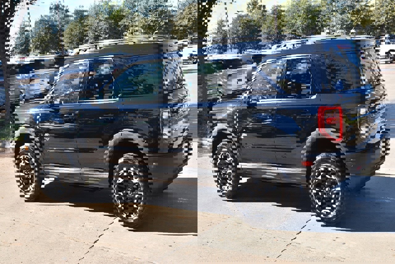 Certified 2023 Ford Bronco Sport Outer Banks w/ Tech Package image 11