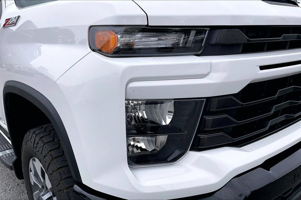 Used 2025 Chevrolet Silverado 2500 Custom w/ Custom Value Package AWD/4WD image 29