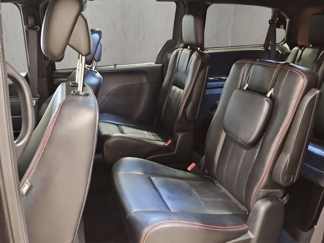 Used 2019 Dodge Grand Caravan GT FWD image 18