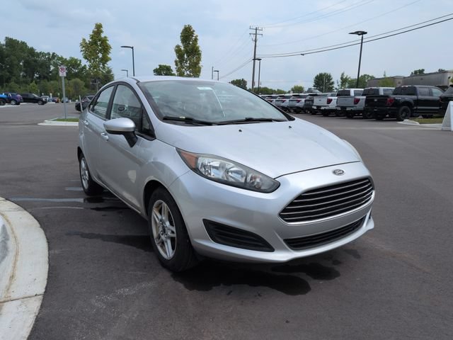 Certified 2017 Ford Fiesta SE FWD image 7