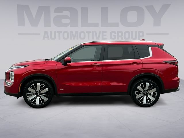 Used 2025 Mitsubishi Outlander SE AWD/4WD image 2