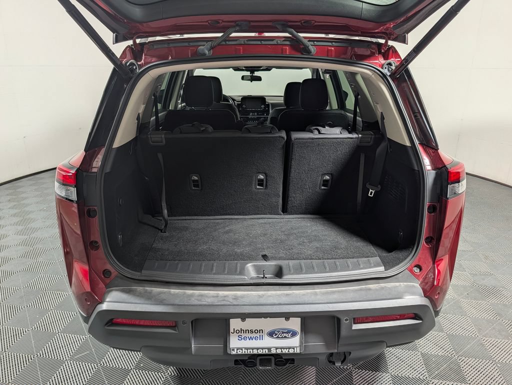 Used 2022 Nissan Pathfinder SV w/ SV Premium Package AWD/4WD image 5