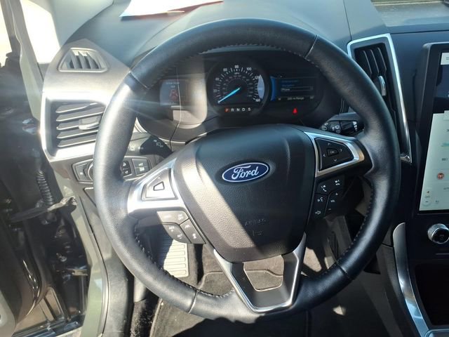 Certified 2023 Ford Edge Titanium w/ Equipment Group 301A image 19