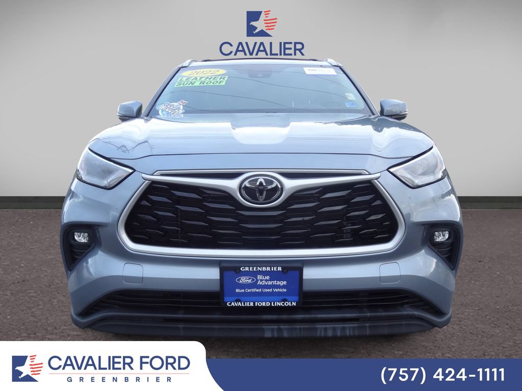 Used 2022 Toyota Highlander XLE AWD/4WD image 5