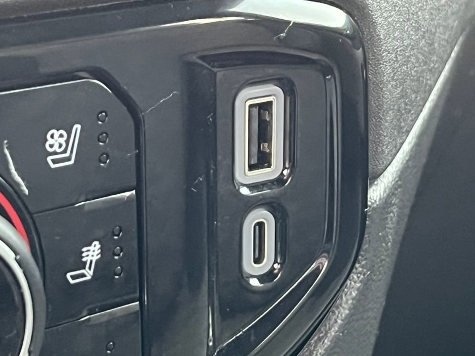 Used 2024 Chevrolet Silverado 1500 ZR2 image 30