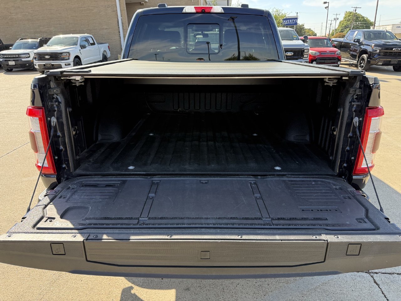 Certified 2022 Ford F150 Lariat w/ Equipment Group 502A High AWD/4WD image 29