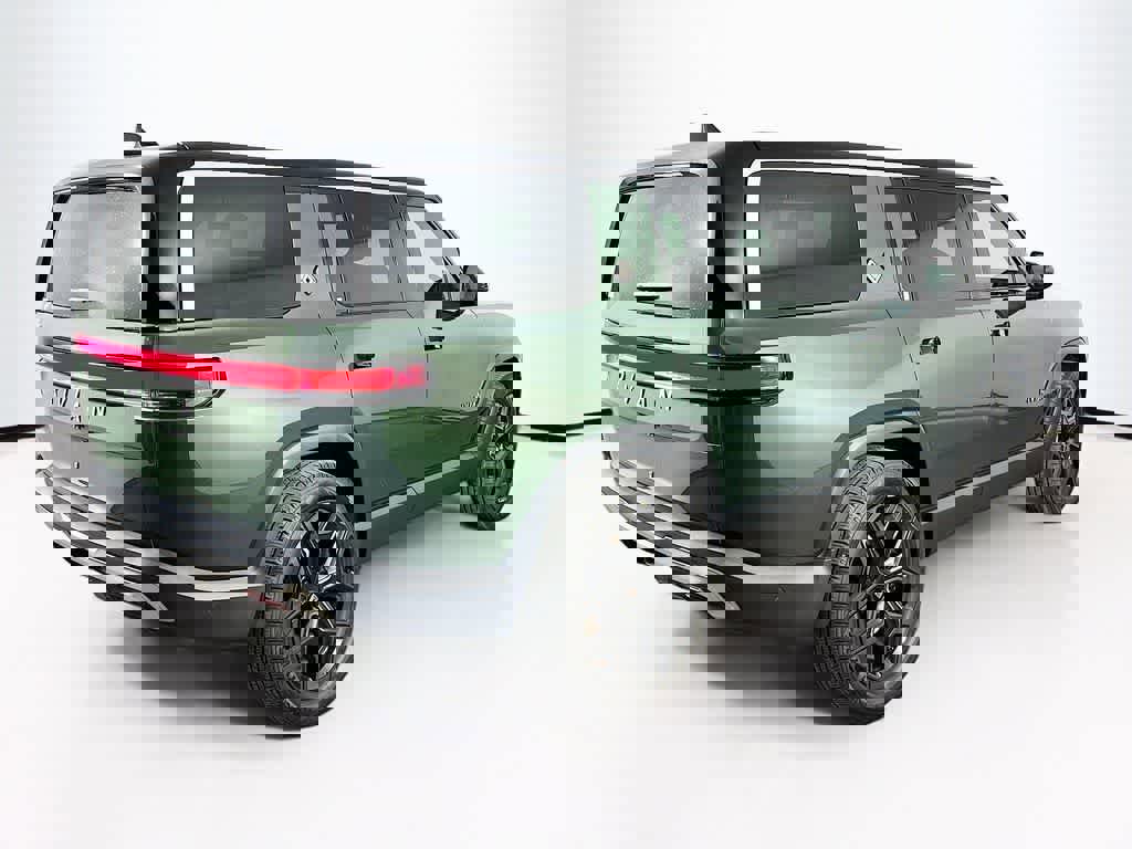 Used 2025 Rivian R1S Adventure AWD/4WD image 6