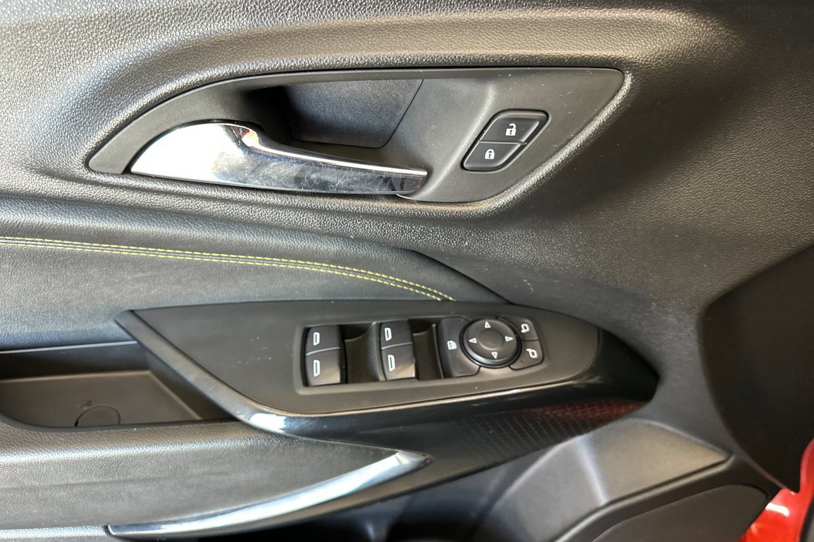 Used 2024 Chevrolet Trax ACTIV w/ Driver Confidence Package FWD image 10