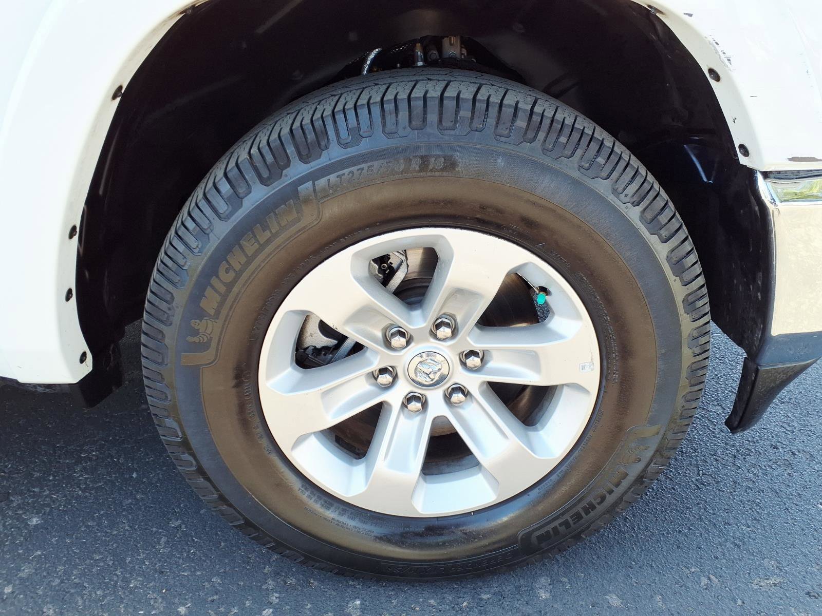 Used 2022 RAM 1500 Laramie AWD/4WD image 9