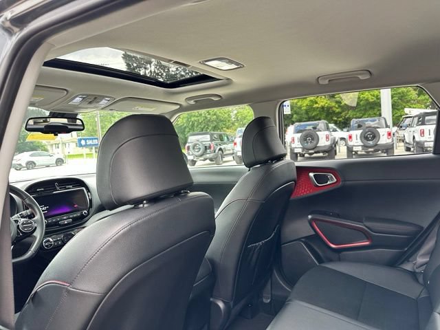 Used 2023 Kia Soul GT-Line FWD image 36